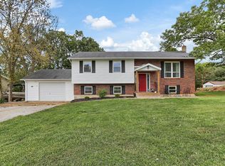 1619 Hillcrest Dr, De Soto, MO 63020