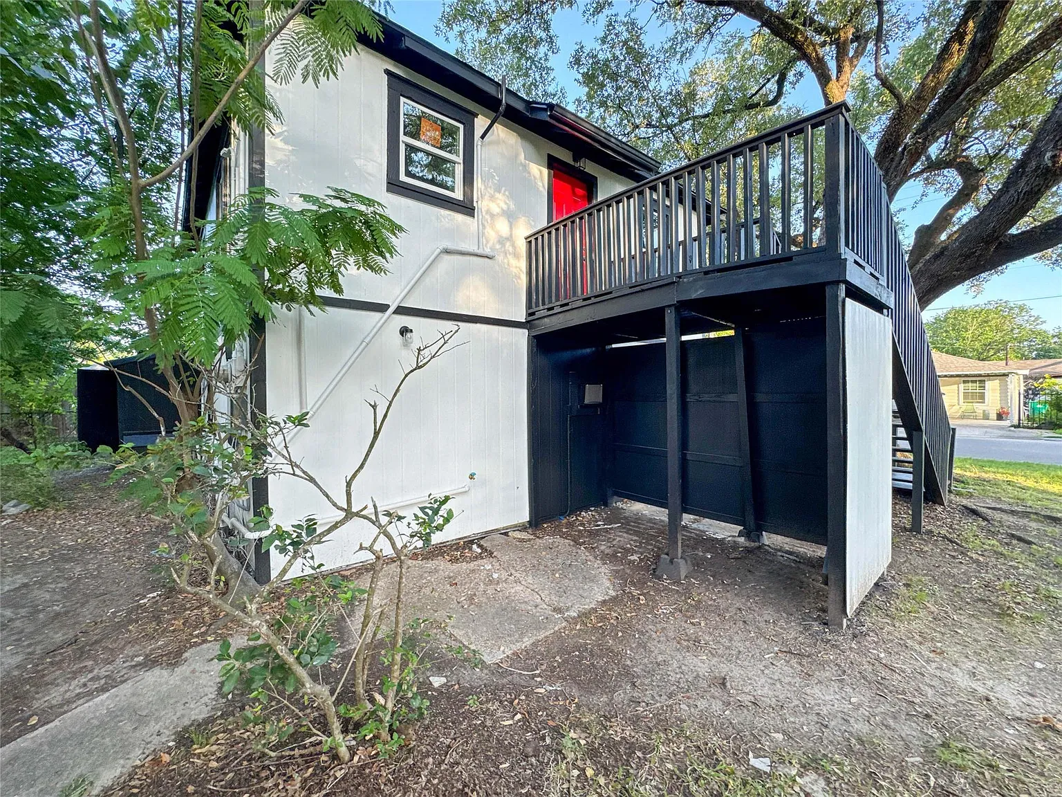 2 bed, 1.0 bath, $1,450 — Photo 3