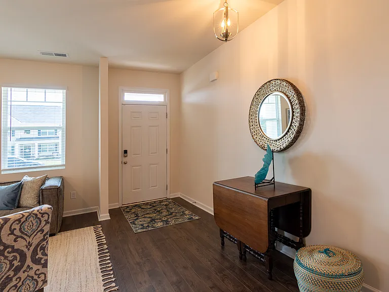 438 Furlough Dr — Photo 4