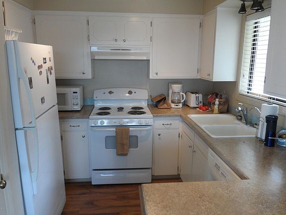 2nd image of 1906 NW Coracle St
