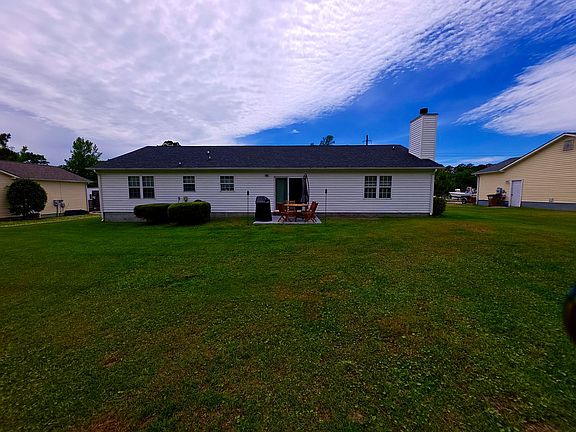 3rd image of 452 High Hill Rd