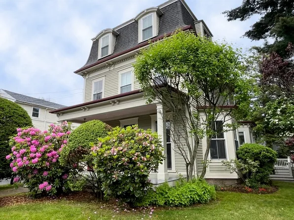 17 Myrtle St, Jamaica Plain, MA 02130