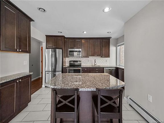 2nd image of 199 Sierra Vista Ln