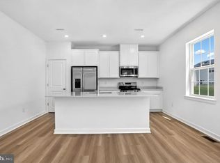 4 Handbell Ln, Sicklerville, NJ 08081