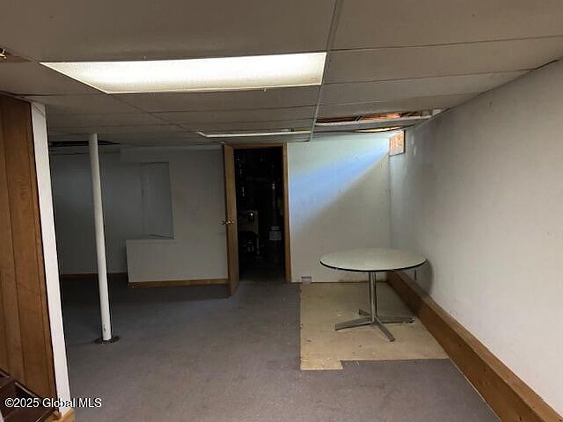5th image of 548 Colebrook Road