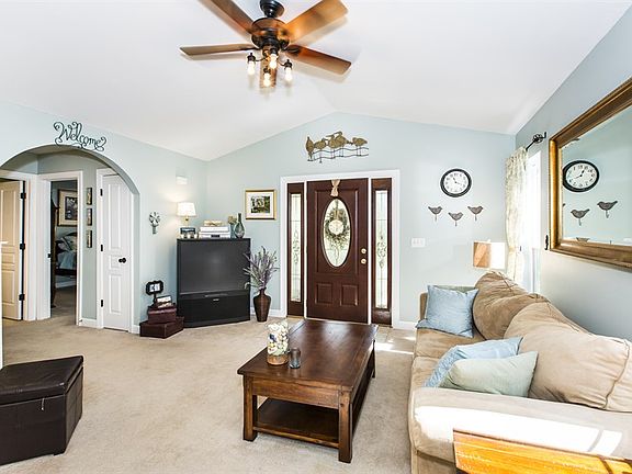 5th image of 118 Crystal Cir