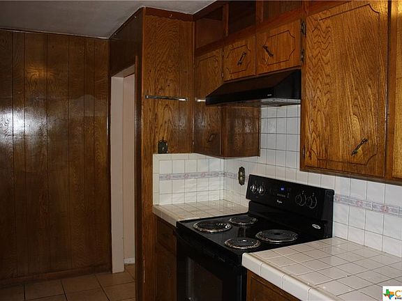 3rd image of 1806 Sycamore Dr