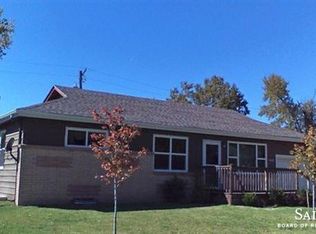 1020 Vassar Dr, Salina, KS 67401