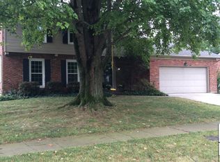 10712 Bowmore Ct, Douglass Hills, KY 40243