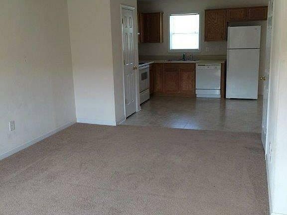 4th image of 95 Salem Ln