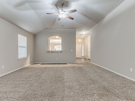 4th image of 2309 Fallview Dr