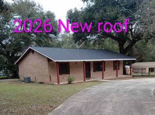 5720 Meadow Rd, Milton, FL 32583