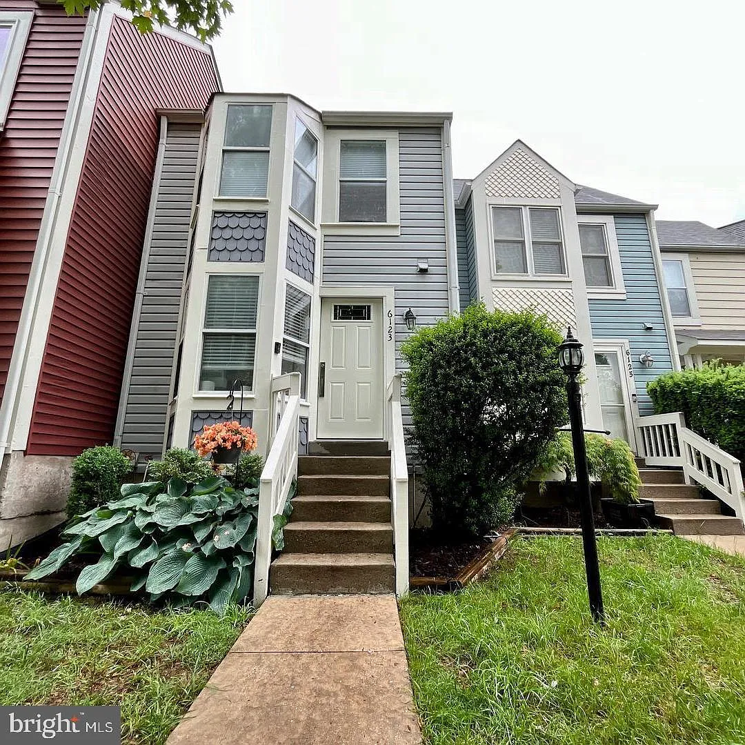 6123 Liverpool Ln photo 1