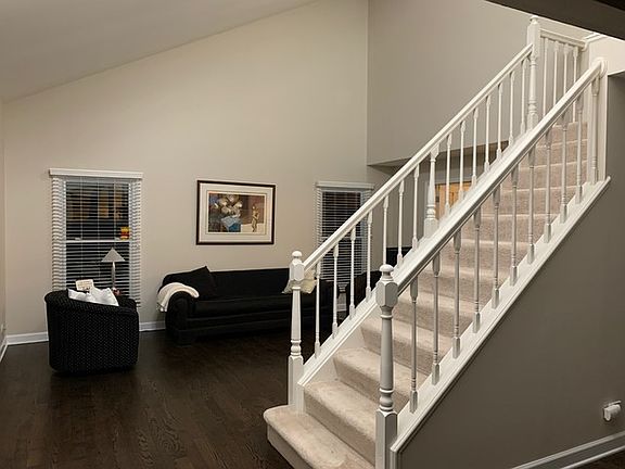 3rd image of 1525 Madison Ct N