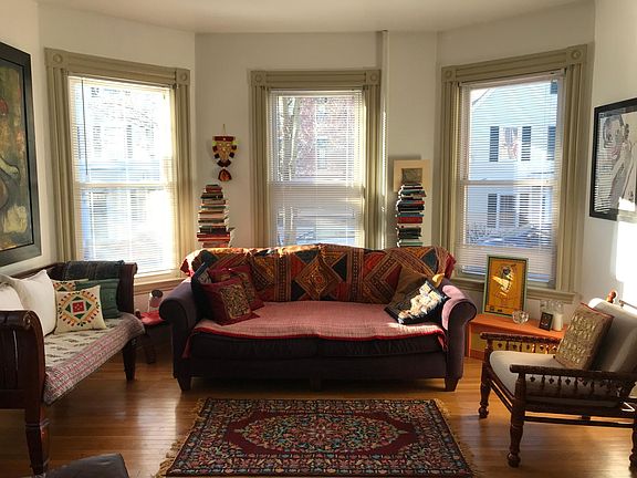 2nd image of 85 Essex St #1