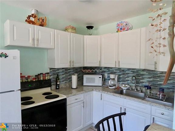 4th image of 1411 NE 42nd St