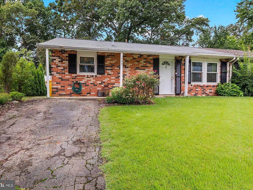 1308 Greyswood Rd