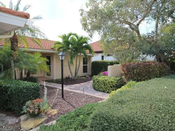 760 Fountainhead Ln, Naples, FL 34103