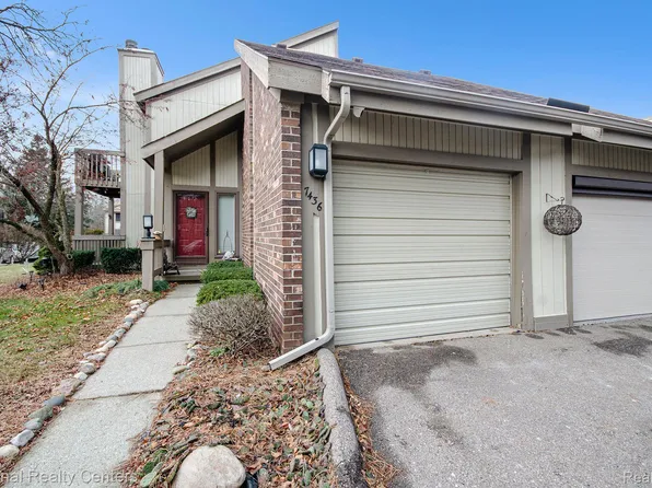 7436 Radcliff Ct, West Bloomfield, MI 48322