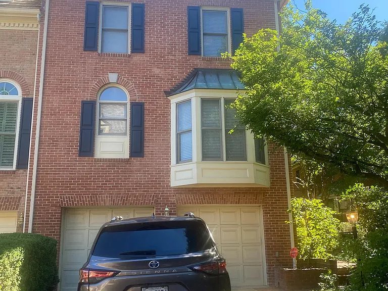 6630 Hampton View Pl — Photo 4