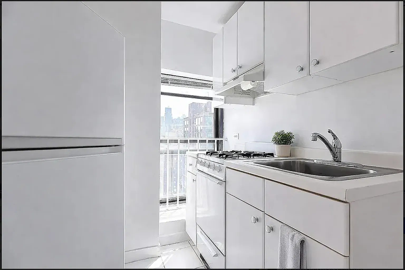 108 East 38th Street — Photo 2
