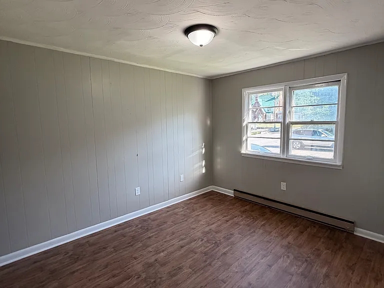 550 Island St #1 — Photo 8
