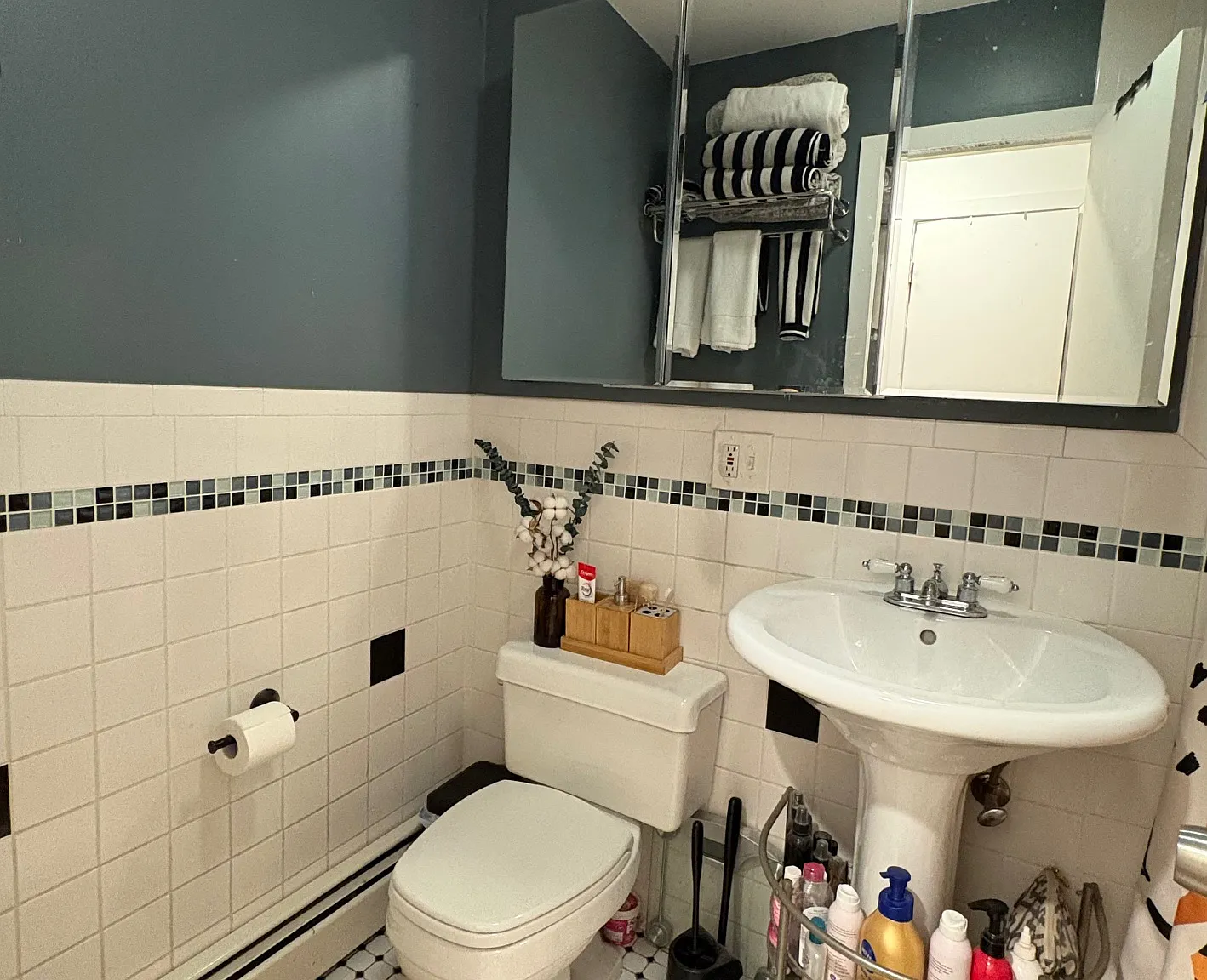 1 bed, 641 sqft, $3,350 — Photo 4