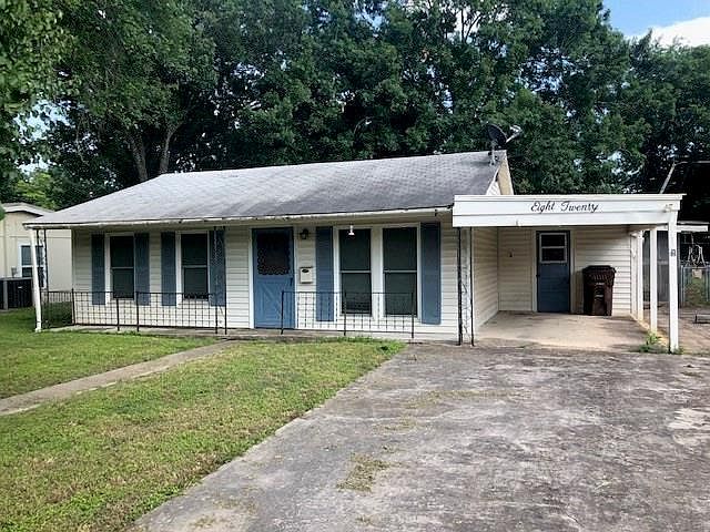 1st image of 820 W Live Oak St