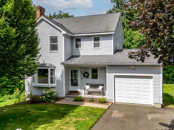 8 Cobb Ln, Belchertown, MA 01007