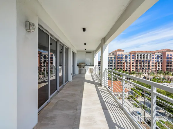 327 E Royal Palm Road #703, Boca Raton, FL 33432