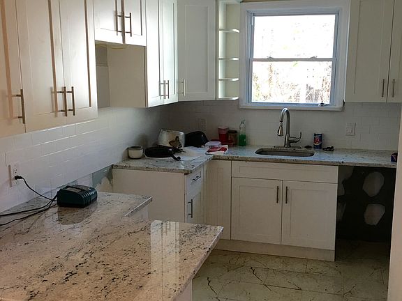 5th image of 11814 219th St