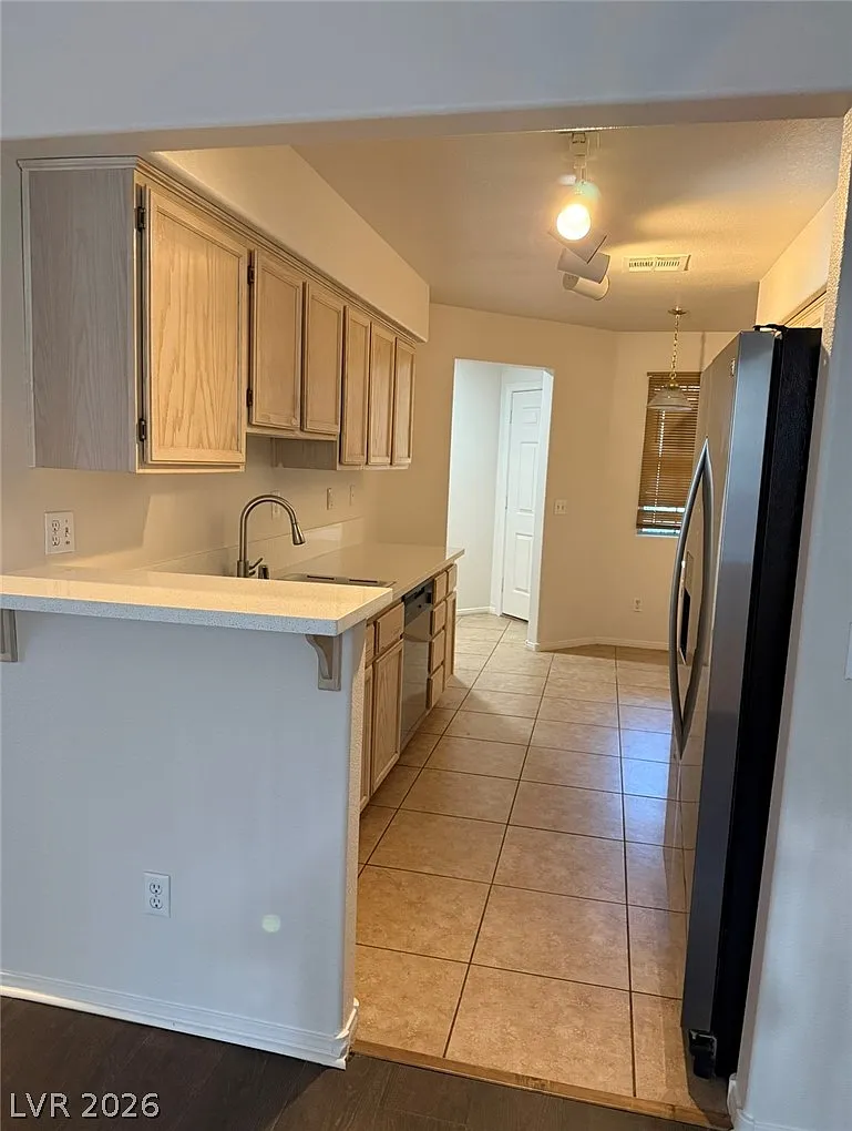 2 bed, 2.5 bath, 1394 sqft, $1,850 — Photo 4