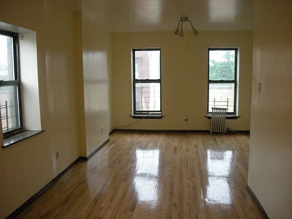 2nd image of 138 Jefferson Ave
