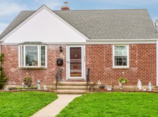 2359 Post St, East Meadow, NY 11554