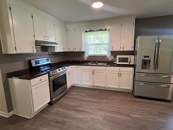 5th image of 603 S Ward St