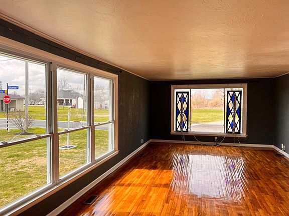 3rd image of 603 Morris St Lot 9
