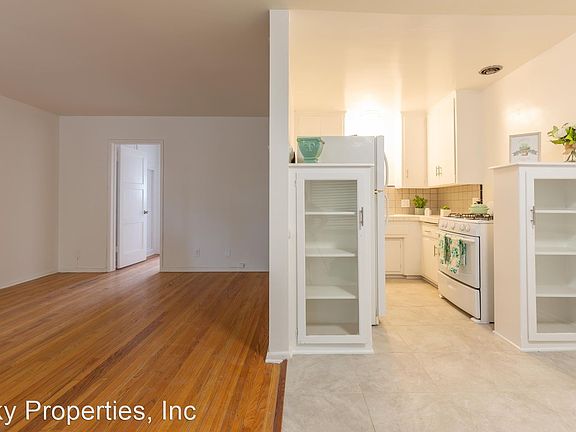 2nd image of 1245 N Laurel Ave APT 6