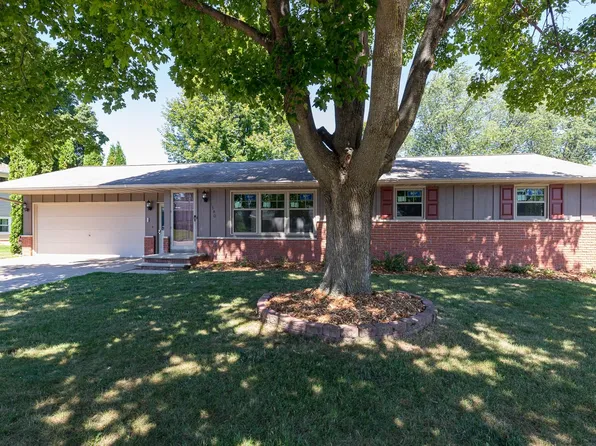 1580 Bruce Ln, Green Bay, WI 54313