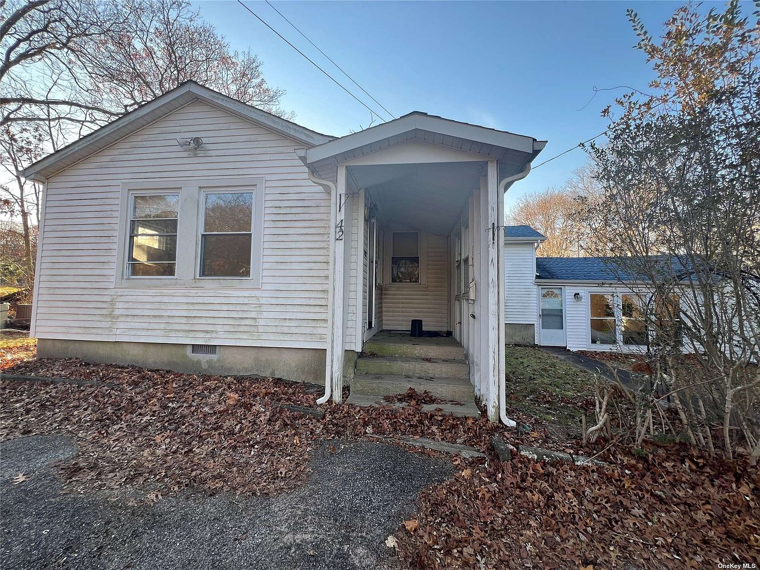 42 Gray Avenue Medford NY 11763 Zillow