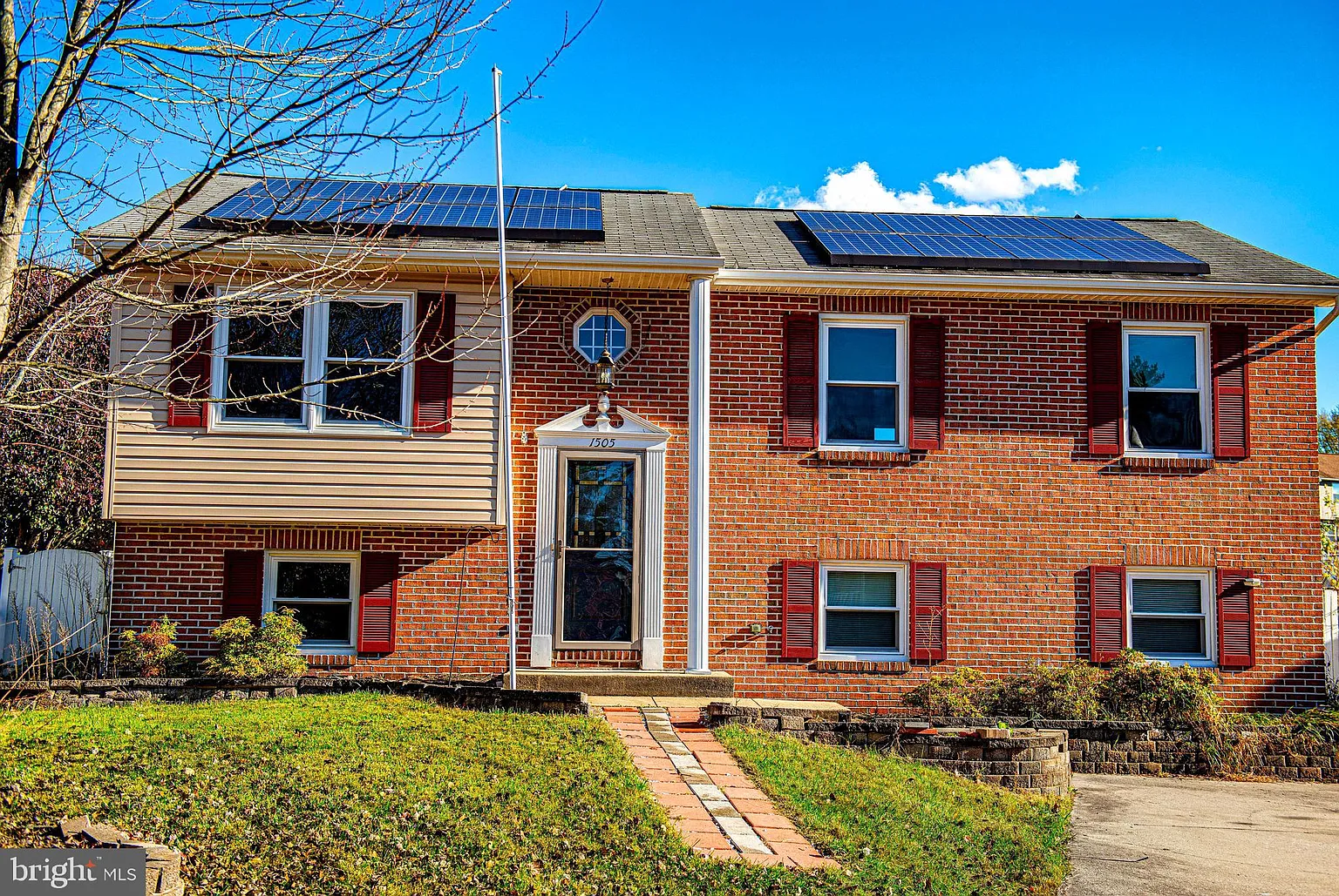 1505 Aviemore Pl photo 1