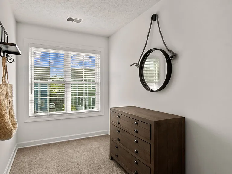 213 Midtown Dr — Photo 44