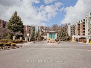 38 William Carson Cres #204, Toronto, ON M2P 2H2