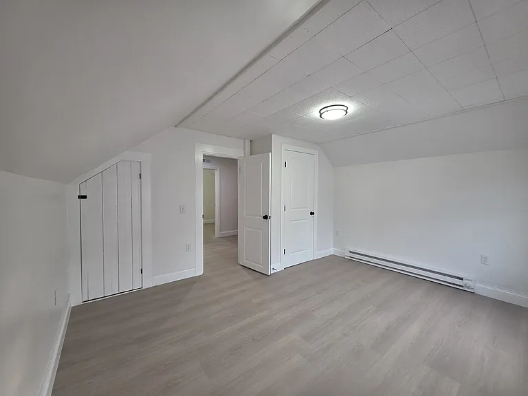 92 Washington St #3 — Photo 3