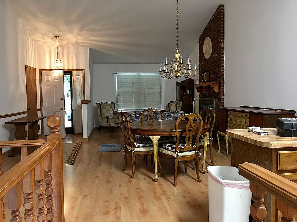 2nd image of 8607 Glenmont Ct