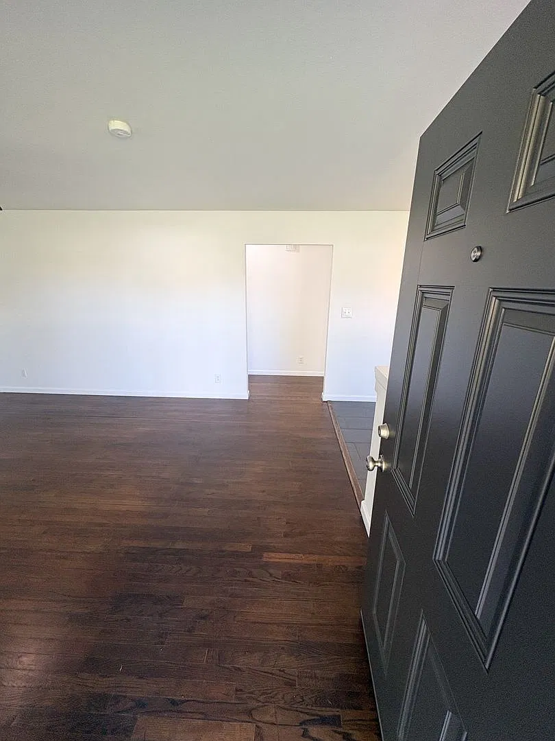 3 Bedroom, 2 bath house — Photo 3