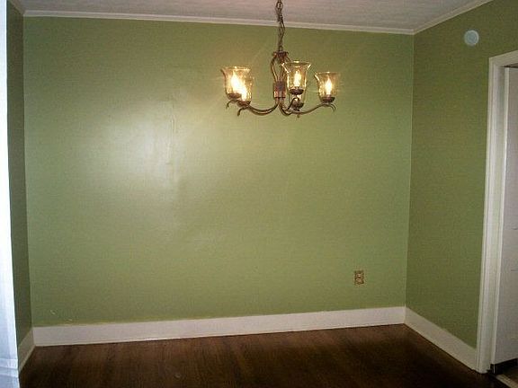 5th image of 206 East St