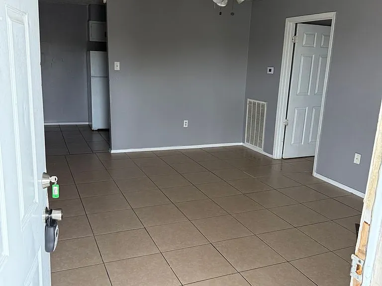 8215 Skysail Ave #C — Photo 1