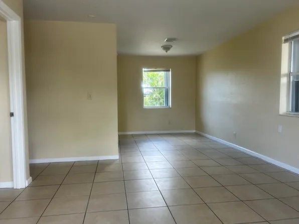 1021 W 2nd St #0, West Palm Beach, FL 33404
