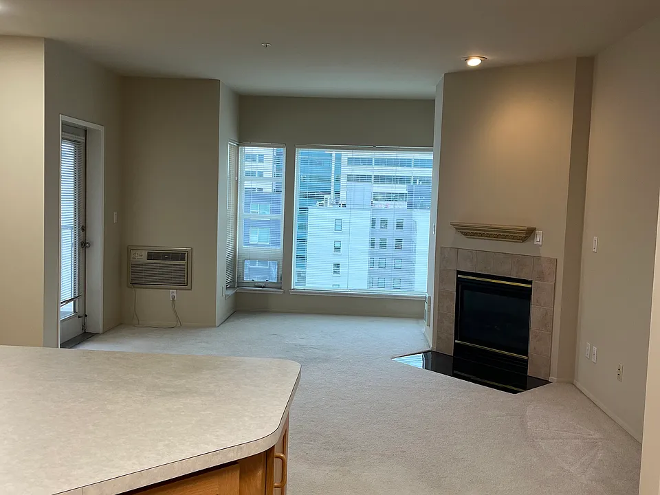 510 6th Ave S #702