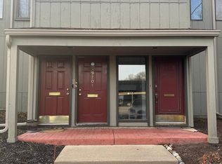 9701 Harbour Cove Ct, Ypsilanti, MI 48197